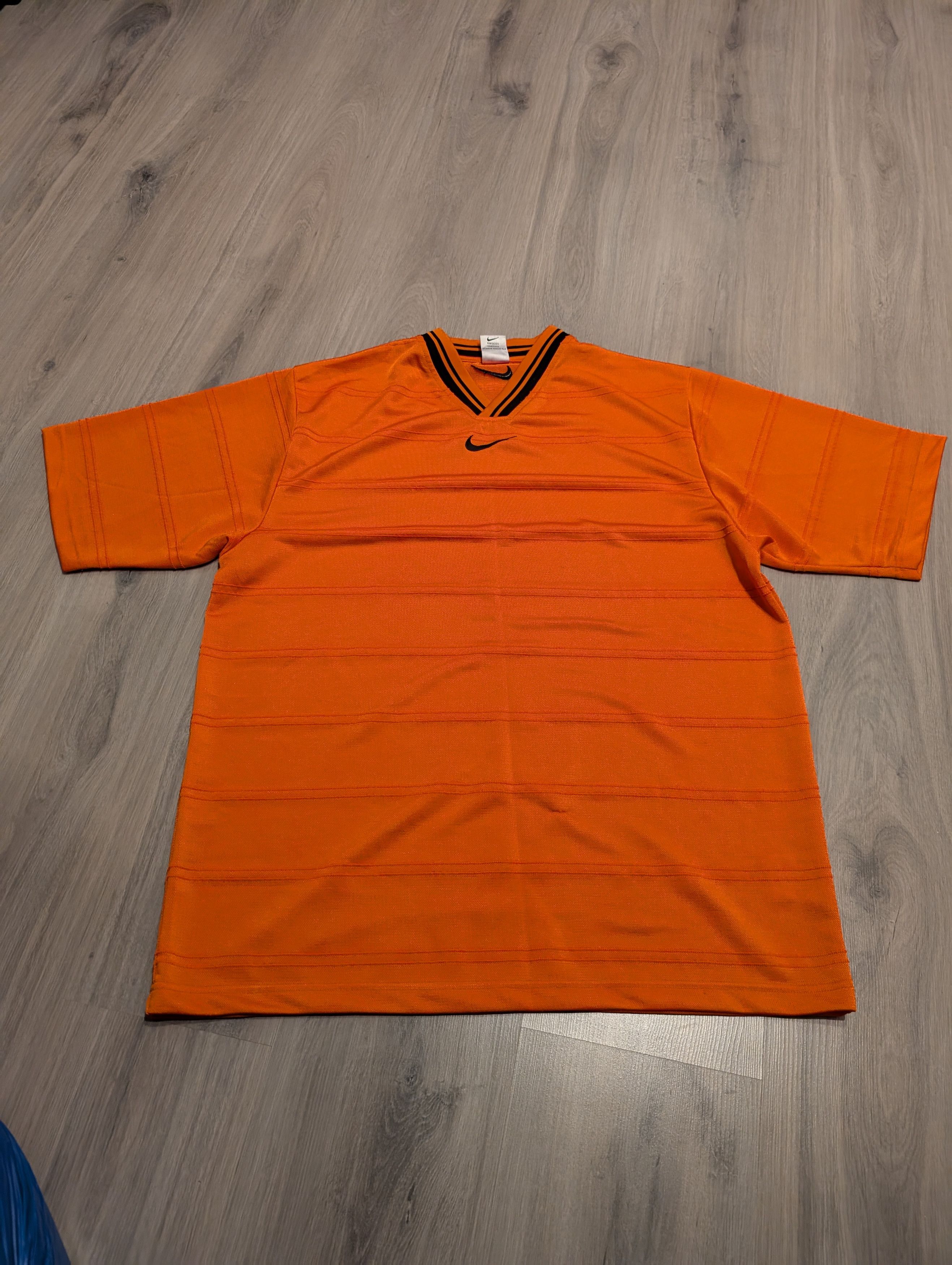 Nike × Vintage Nike 90s Vintage T-shirt Size US L / EU 52-54 / 3 - 1 Thumbnail
