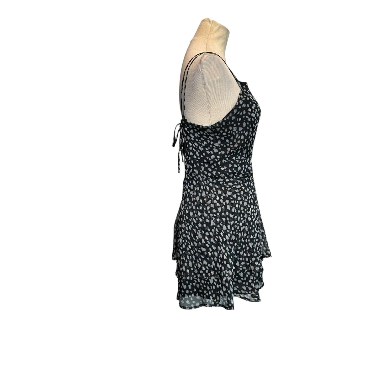 Anthropologie Le Lis black gray print ruffled romper size Large Size L / US 10 / IT 46 - 18 Thumbnail