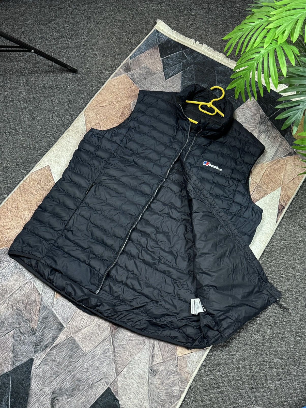 Berghaus Pertex Quantum Mens Vest Ourdoor Size XXL