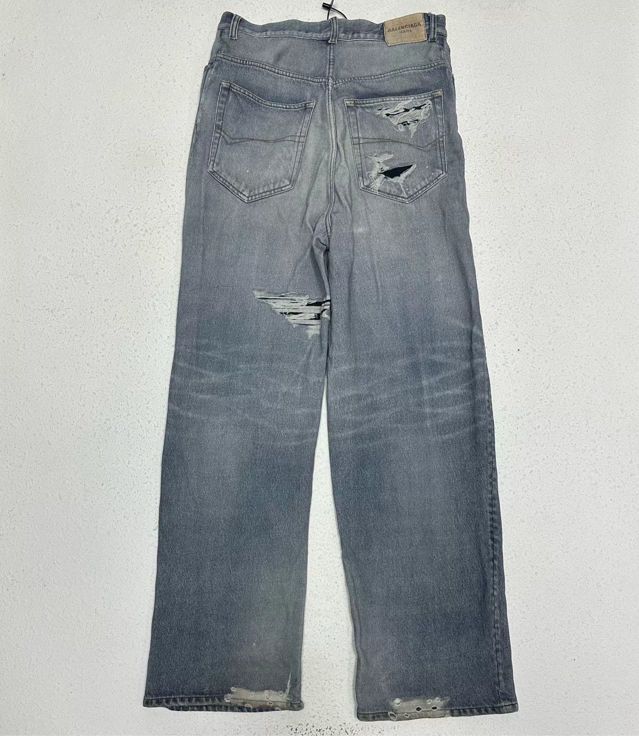 Balenciaga balenciaga 3d printed distressed denim pants Size US 26 / EU 42 - 2 Thumbnail