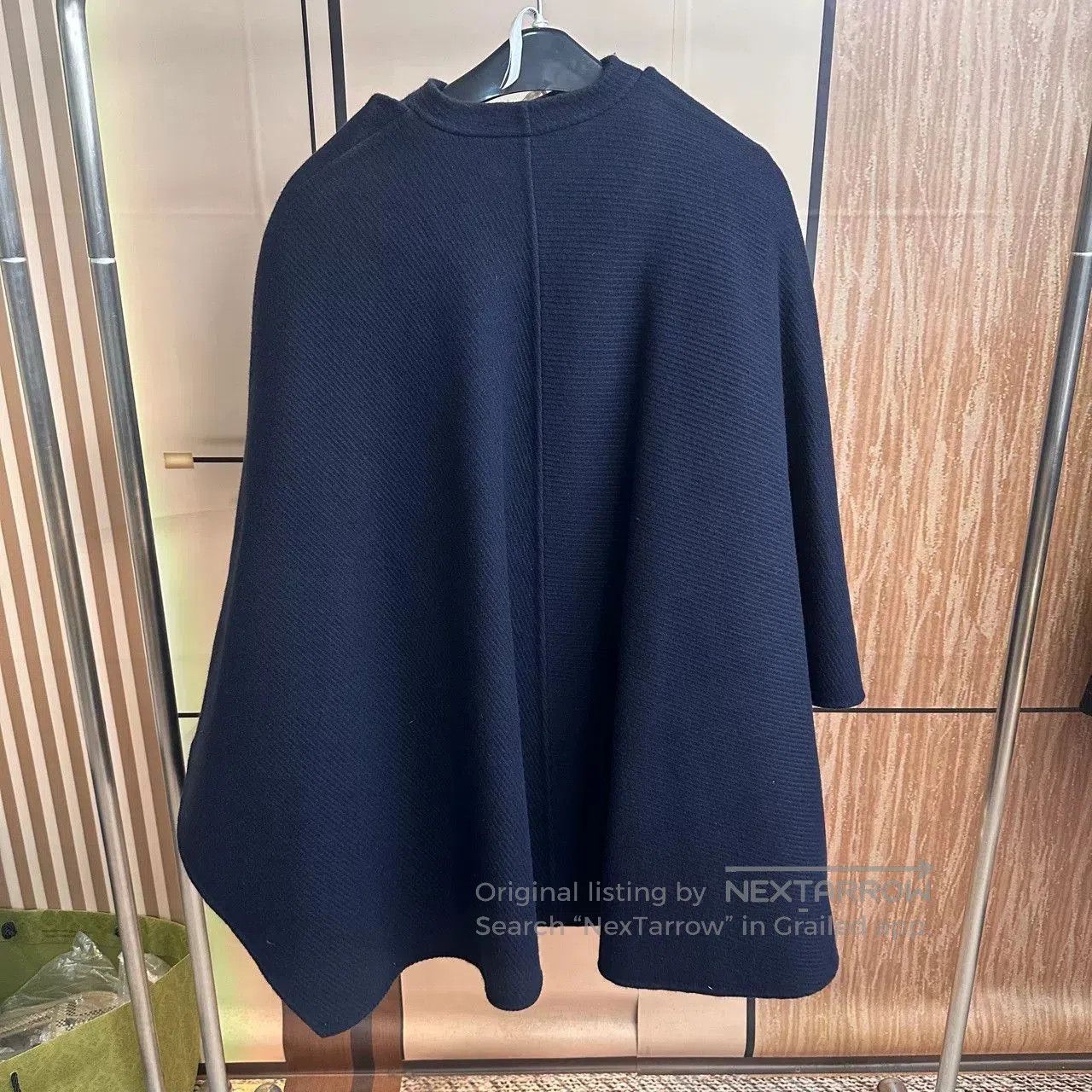 Dior dior navy wool cape coat size 44. Size US L / EU 52-54 / 3 - 2 Thumbnail