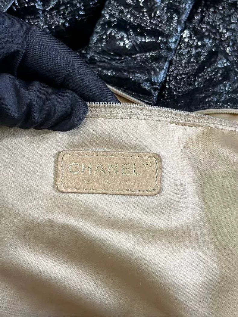 Chanel Chanel XXl Oil Wax Leather Airport Bag -2505 Size ONE SIZE - 8 Thumbnail
