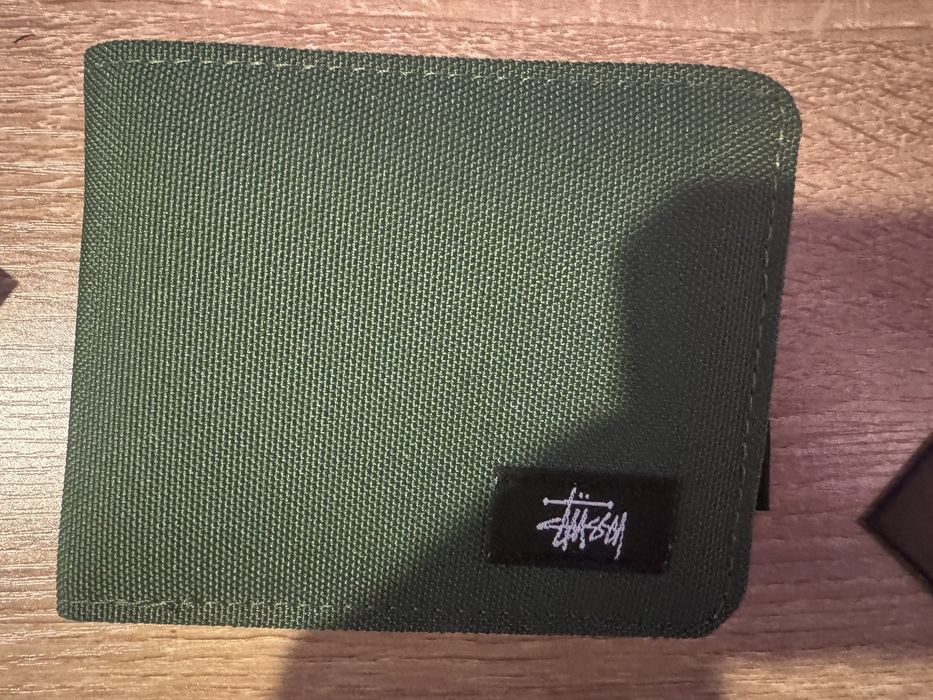 Stussy Green stussy wallet | Grailed