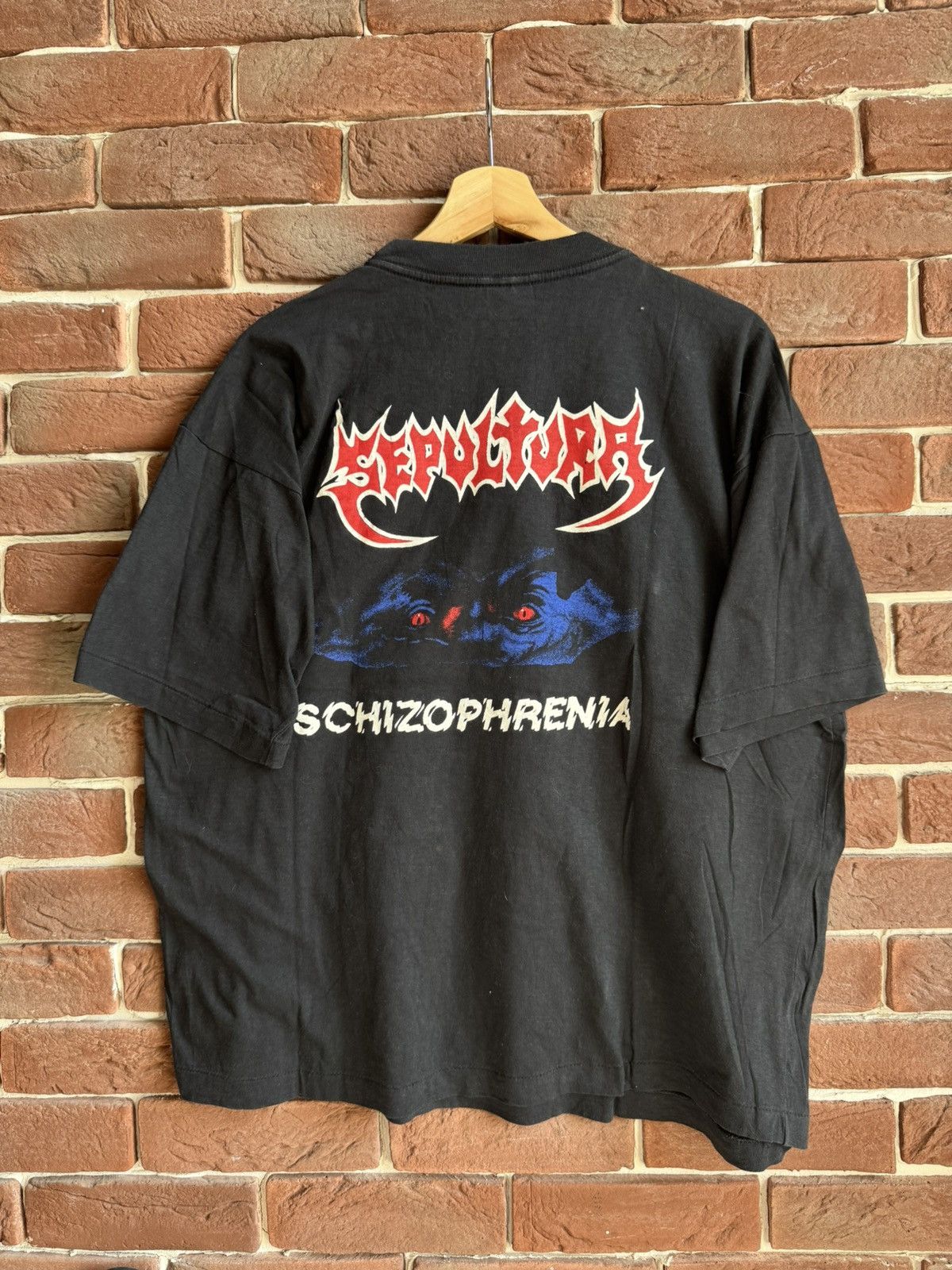 Band Tees Rare Vintage 90s Sepultura Schizophrenia Metal Band Tee Grai Size US XL / EU 56 / 4 - 2 Thumbnail