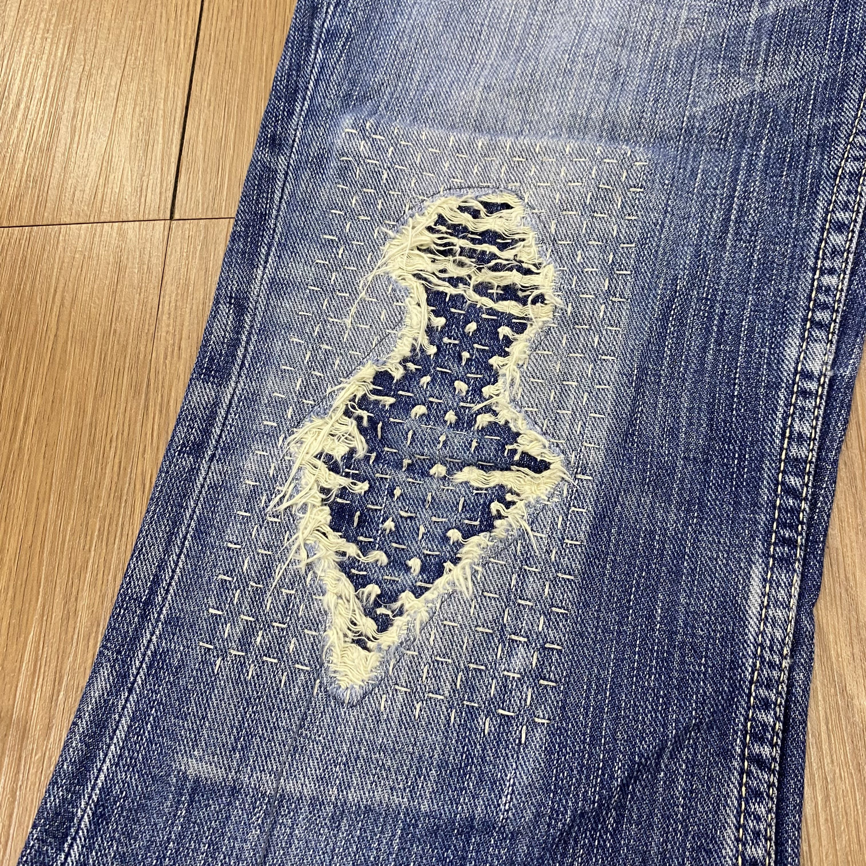 Japanese Brand × Vintage Vintage Sashiko Distress Jeans Flare Denim Patchwork CD161 Size US 31 - 8 Thumbnail