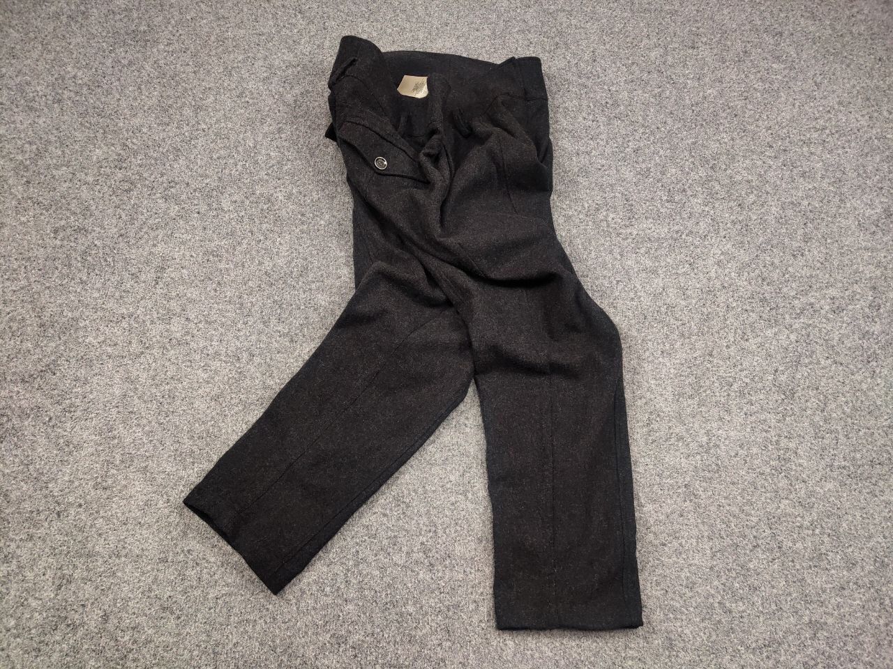 Burberry Burberry Brit Design Classic Gray Wool Cropped women Pants Size 34" / US 12 / IT 48 - 2 Thumbnail