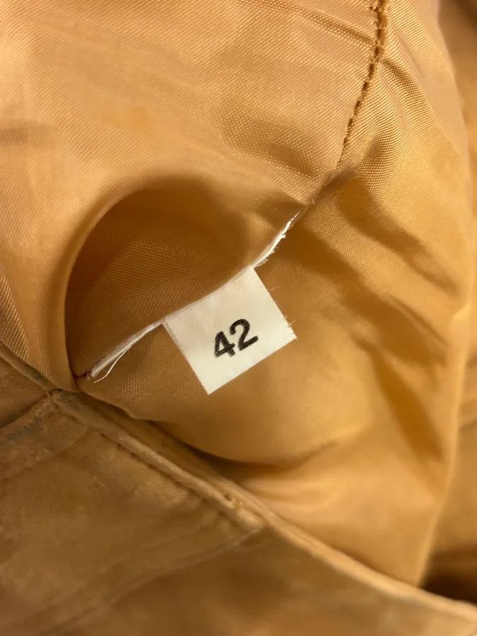 Dolce & Gabbana 2000s Dolce & Gabbana Camel Suede Leather Cargo Pants Size US 32 / EU 48 - 10 Thumbnail