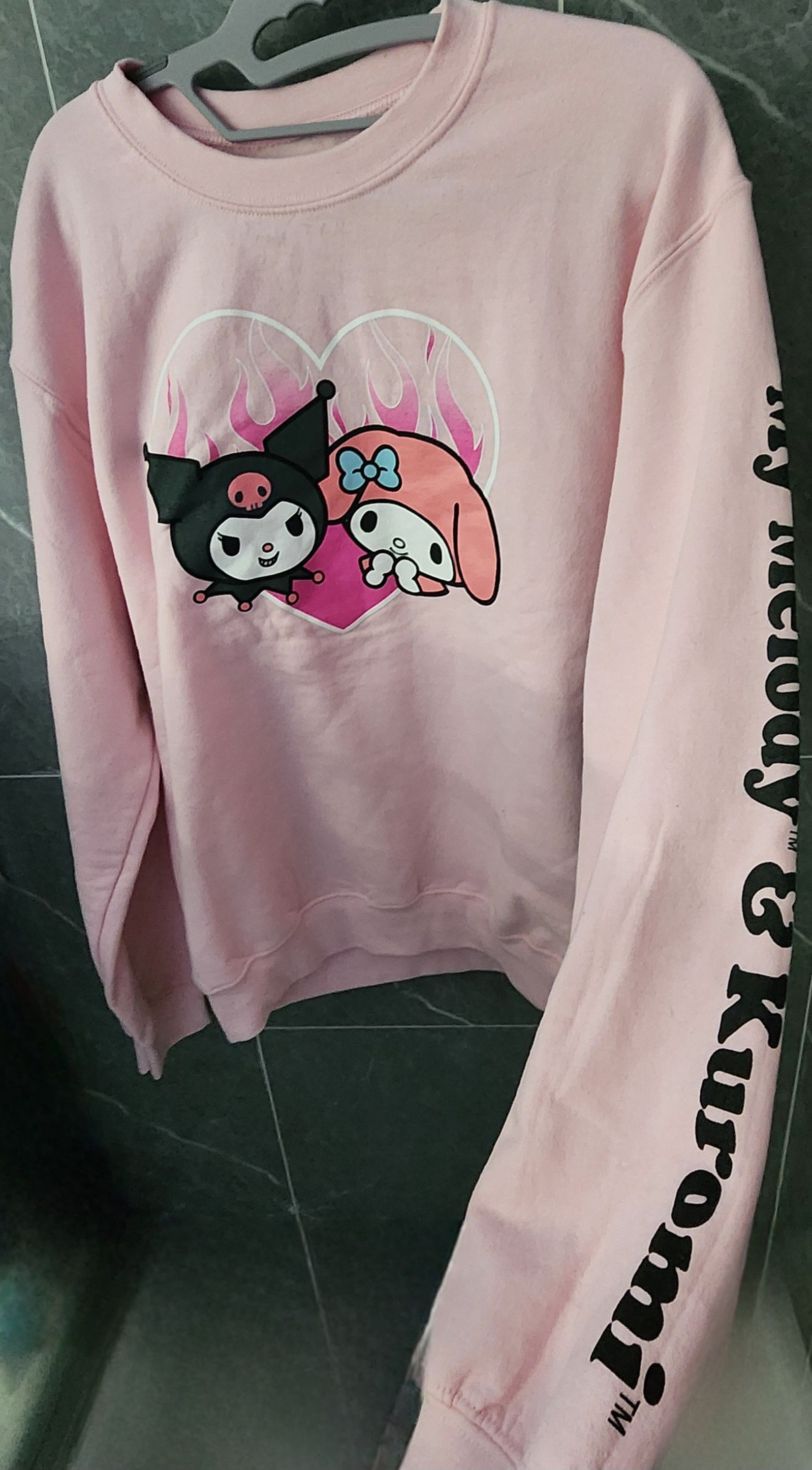 Other NWT Forever 21 Bioworld Sanrio My Melody Kuromi Sweater S Size S / US 4 / IT 40 - 2 Thumbnail