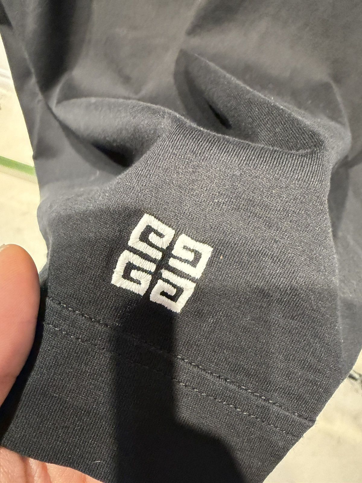 Givenchy Givenchy Paris Archetype Logo T-Shirt 🔥 Size US XL / EU 56 / 4 - 5 Thumbnail