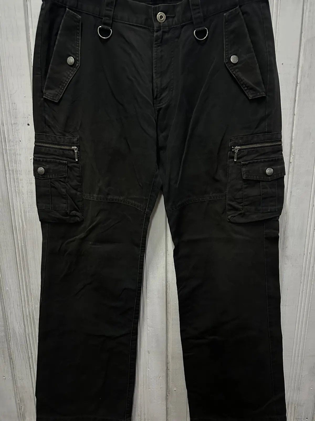 Burberry BURBERRY BLACK LABEL UTILITY MULTIPOCKET CARGO PANTS W32 L30 Size US 32 / EU 48 - 2 Thumbnail