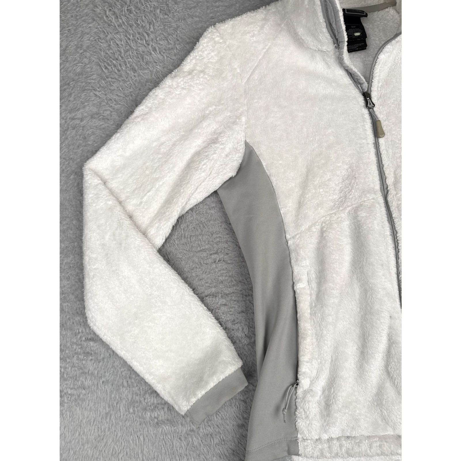 The North Face The North Face Jacket Womens Small White Fleece Full Zip Pockets Outdoor Hiking – Shirt/Outerwear (S) Womens White Pockets Full Zip Seasonal Outdoor Size S / US 4 / IT 40 - 6 Thumbnail