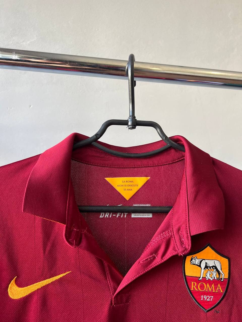 Nike 2014/15 AS ROMA HOME SOCCER JERSEY FOOTBALL SHIRT NIKE RARE Size US S / EU 44-46 / 1 - 6 Thumbnail