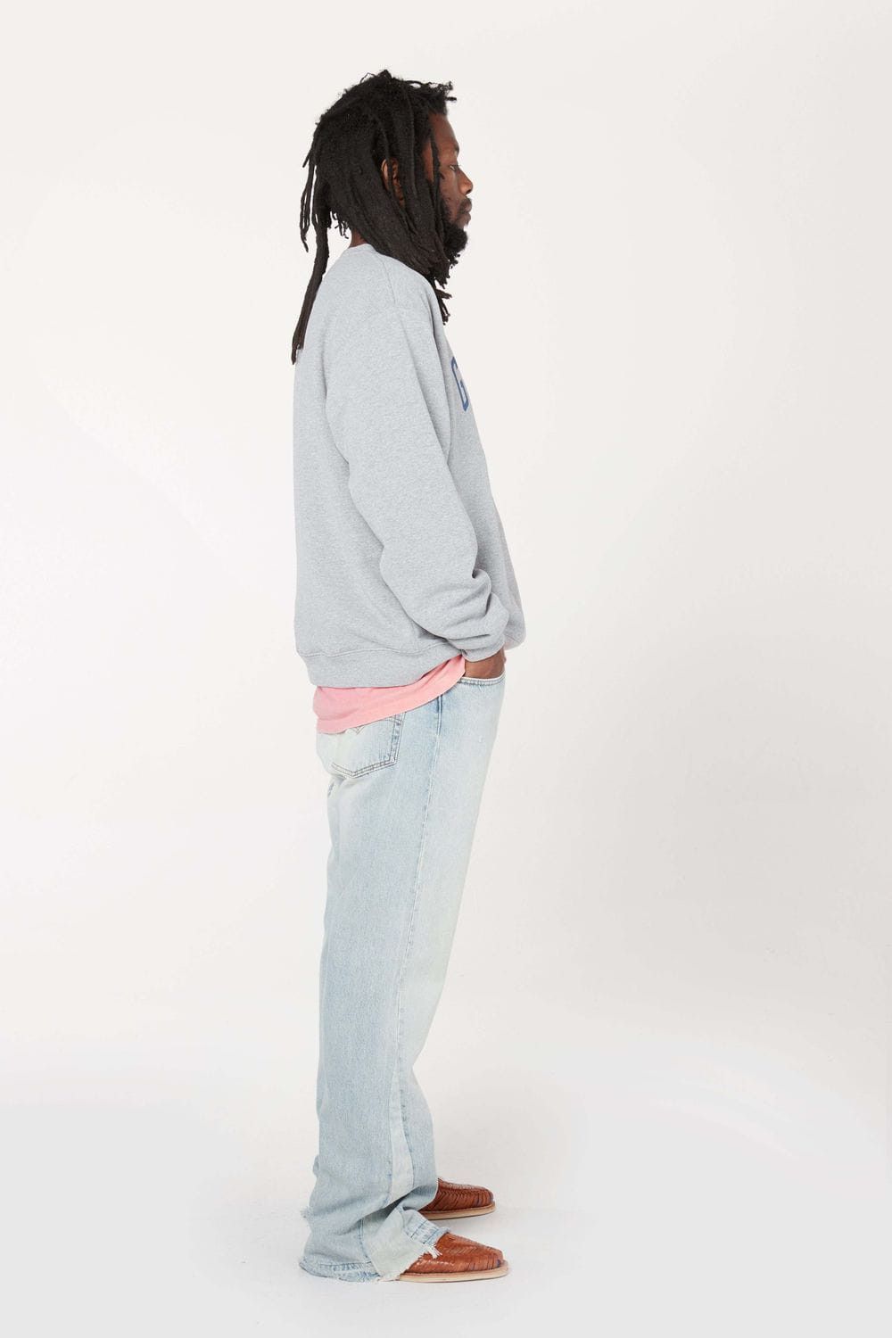 o1mle0725 Art Dept Crew Neck Sweatshirt in Heather Grey