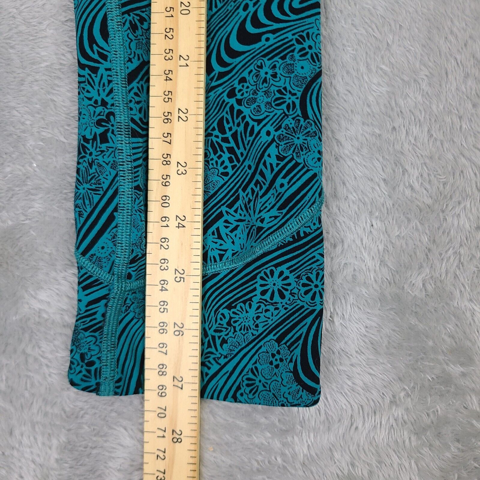 Lululemon Lululemon Women's 2 In Movement Cropped Leggings Teal & Blac Size 26" / US 2 / IT 38 - 6 Thumbnail