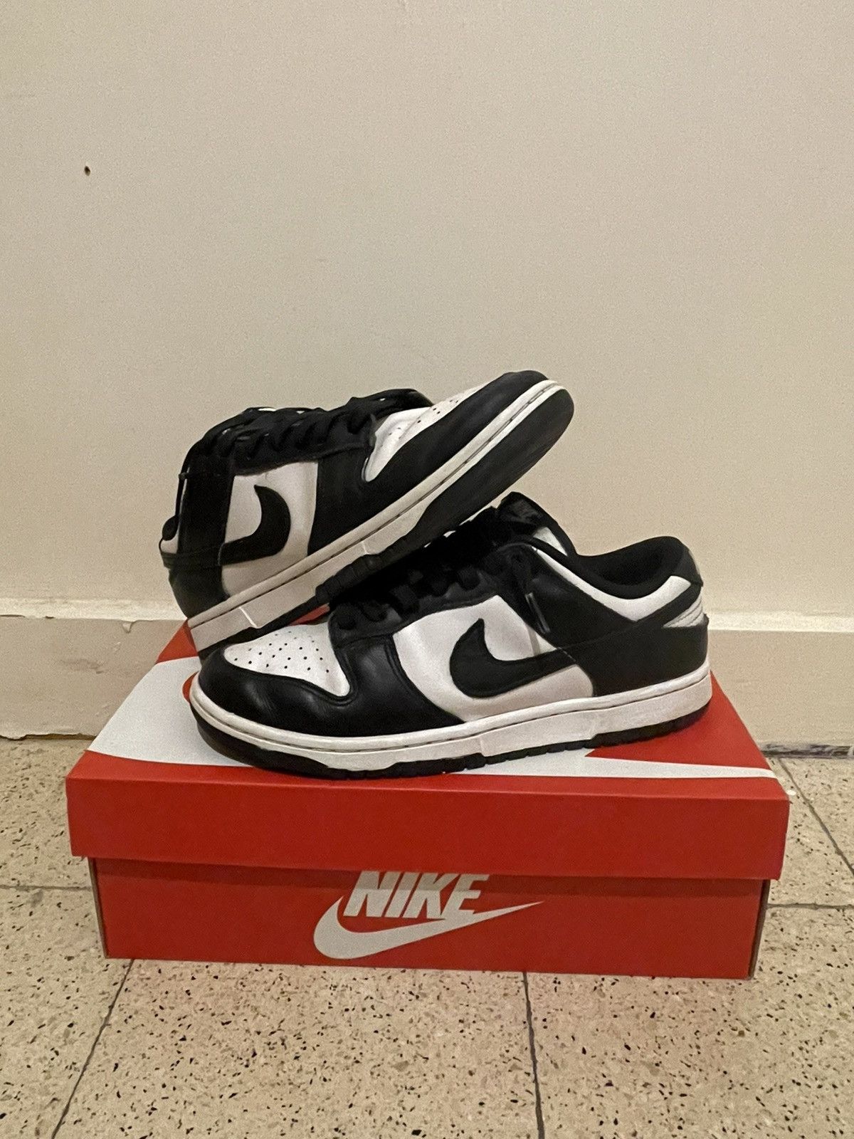 Nike Nike dunk low black white panda used size 7.5 with box Size US 7.5 / EU 40-41 - 2 Thumbnail