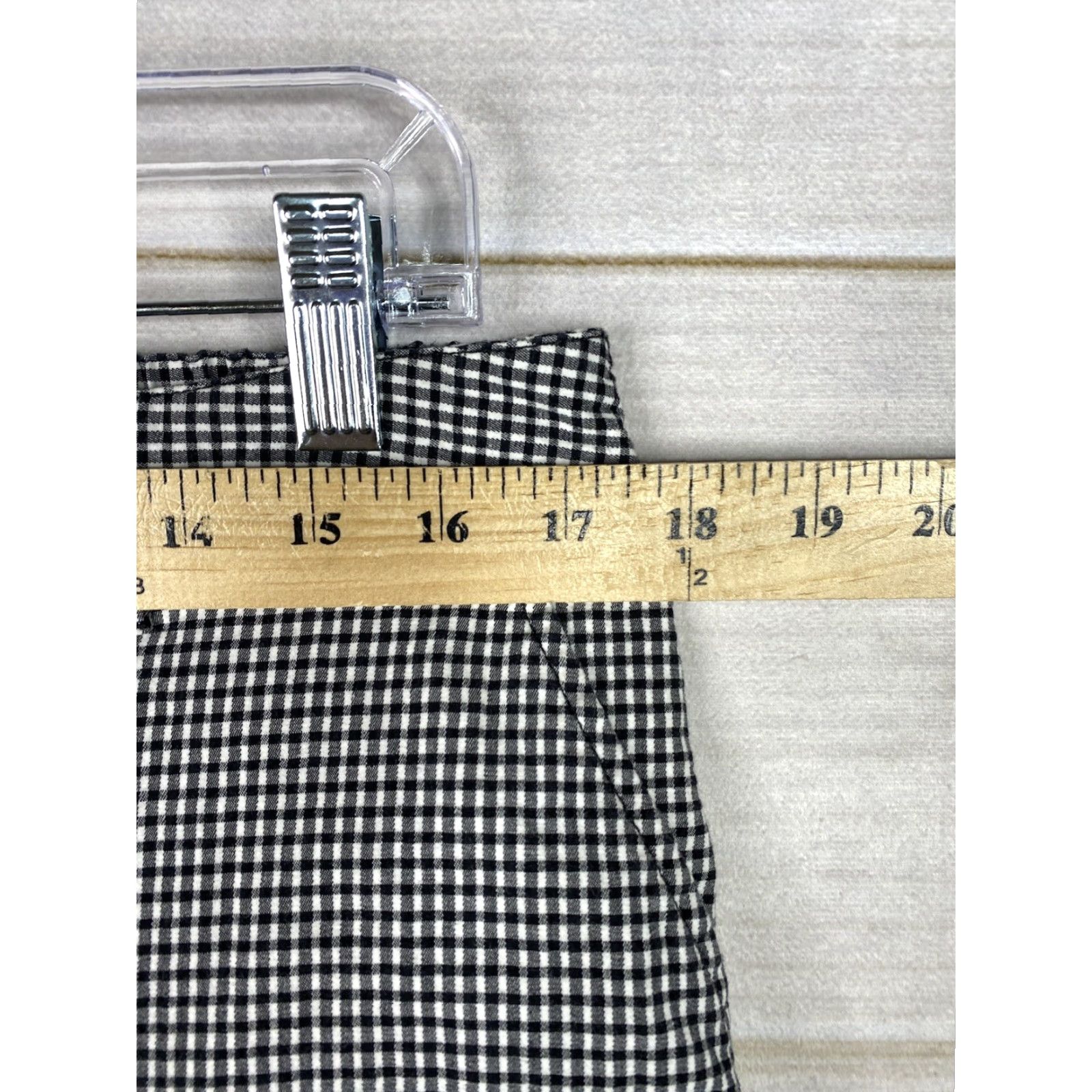 Vintage Karen Scott Skimmer Shorts Womens 14 Black White Check Stretch Cotton 12" Inseam Size 36" / US 14 / IT 50 - 4 Thumbnail