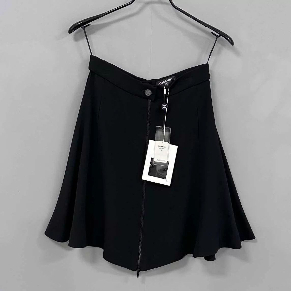Chanel Chanel blk zipper umbrella hem women's 36 NWT skirt Size 26" / US 2 / IT 38 - 2 Thumbnail