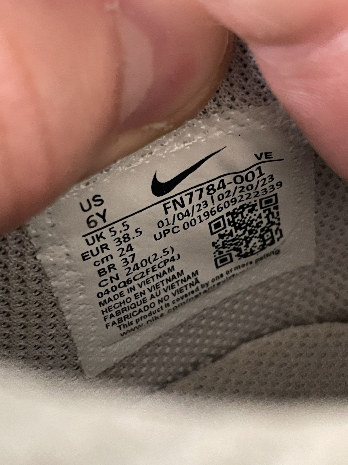 Nike 6Y (GS) Nike Dunk Low Mini Swoosh Sneakers Streetwear Hype Size US 6 / EU 39 - 8 Thumbnail