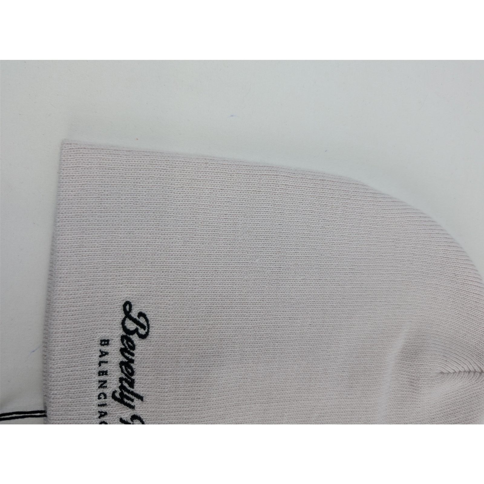 Balenciaga o1rshd1 Size: 2 / Beverly Hills Beanie Cap / Hat Off White Size ONE SIZE - 4 Thumbnail