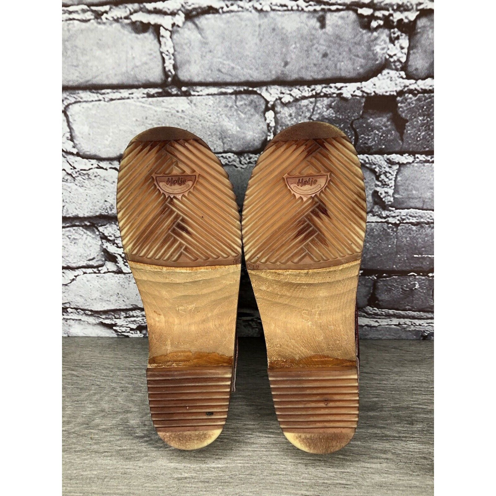 Umbro TROLLS By Samhall Burgundy Leather & Wood Sweden Clogs Shoes Size US 7 / IT 37 - 22 Thumbnail