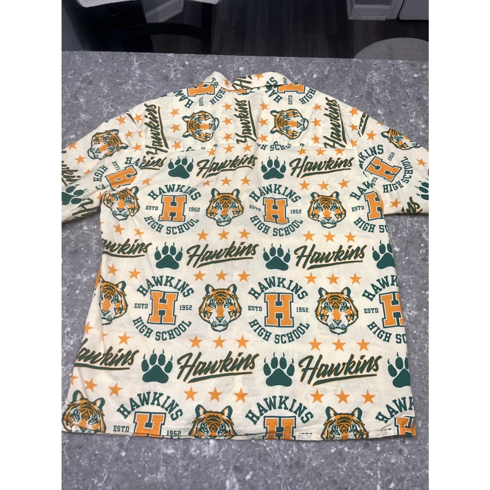 H&M H&M Stranger Things Shirt Tiger Hawaiian Yellow M Relaxed Shirt Short Sleeve Button-Up Mens Regular Medium Size US M / EU 48-50 / 2 - 6 Thumbnail