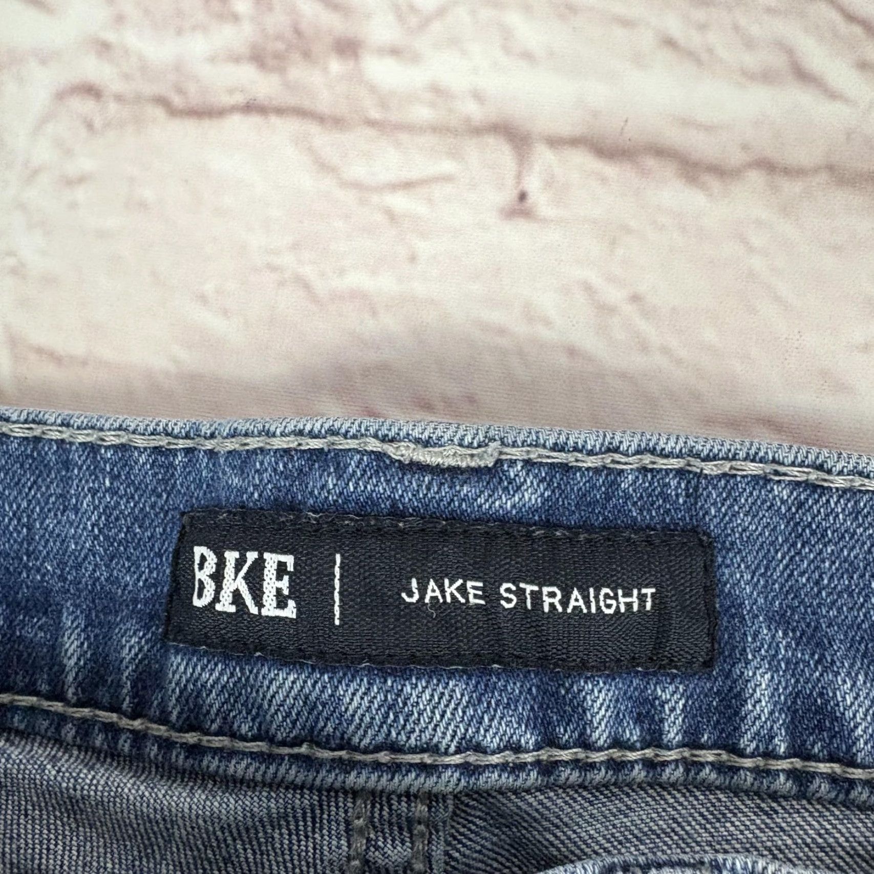 Vintage BKE Jake Straight Jeans Mens 31x31 Medium Wash Blue Distressed Denim Regular Fit Straight 5-Pocket Dyeable? Size US 31 - 5 Thumbnail