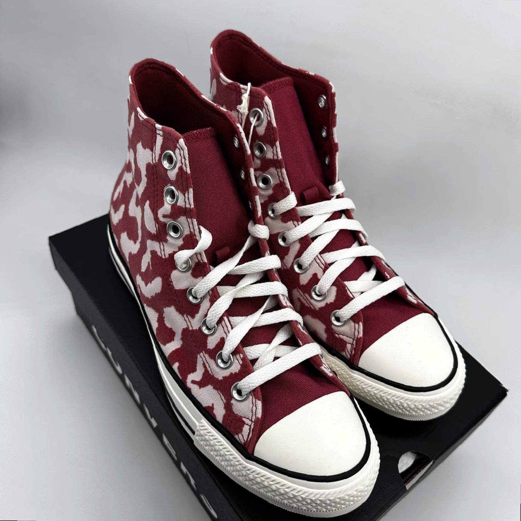 Converse VINTAGE Converse Chuck Taylor All Star High Top Shoes Mens 8 Red Camo - CTAS Hi - Canvas Sneakers Size US M / EU 48-50 / 2 - 6 Thumbnail