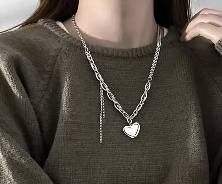 Jewelry Stylish Heart Silver Necklace Size ONE SIZE - 1 Thumbnail