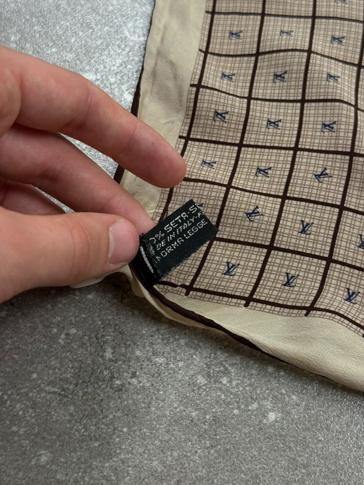 Louis Vuitton Louis Vuitton scarf vintage old money luxury 90s 1990s Size ONE SIZE - 9 Thumbnail