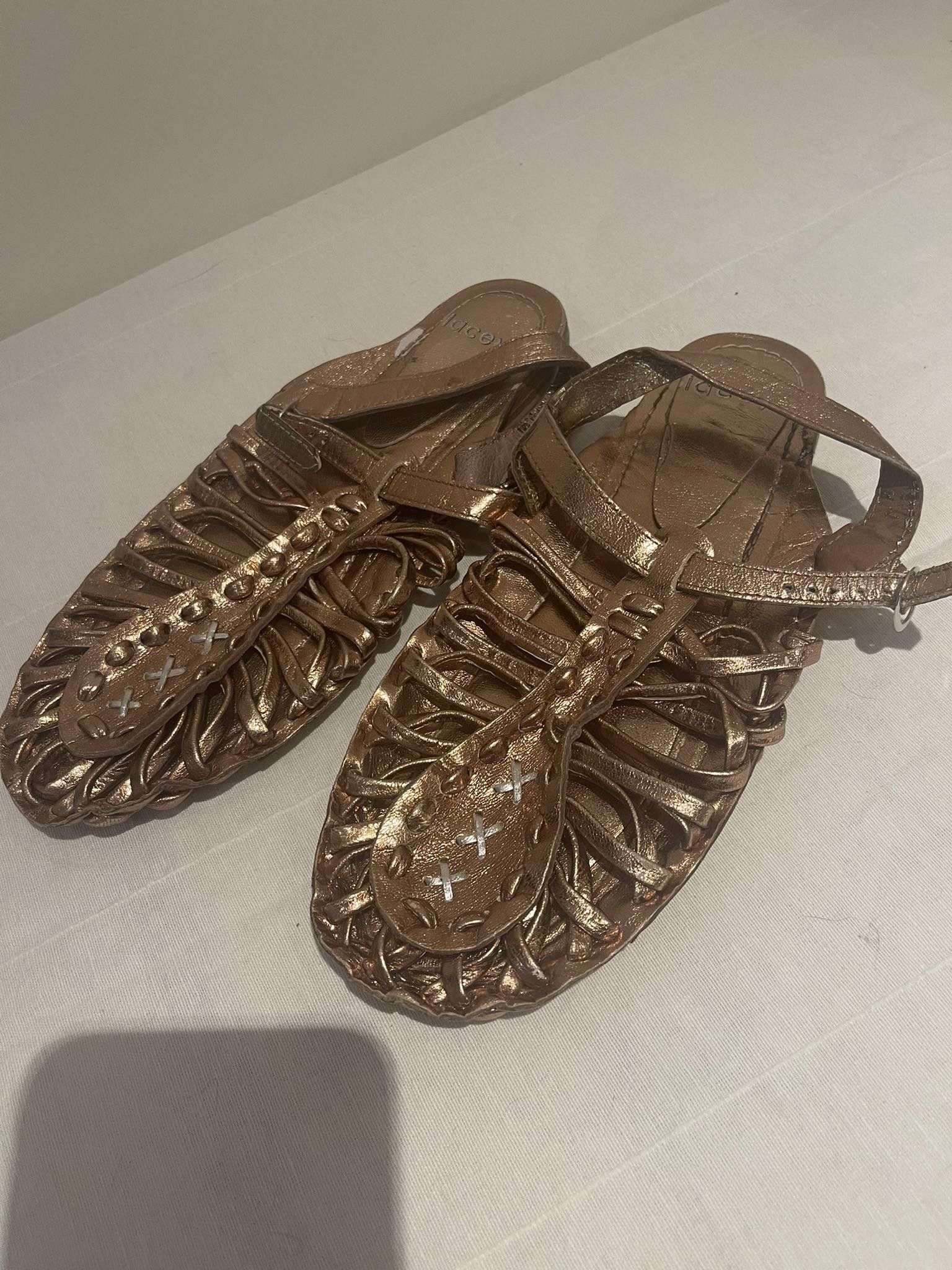 Designer Laceys Gold Gladiator Sandles Size US 8 / IT 38 - 2 Thumbnail
