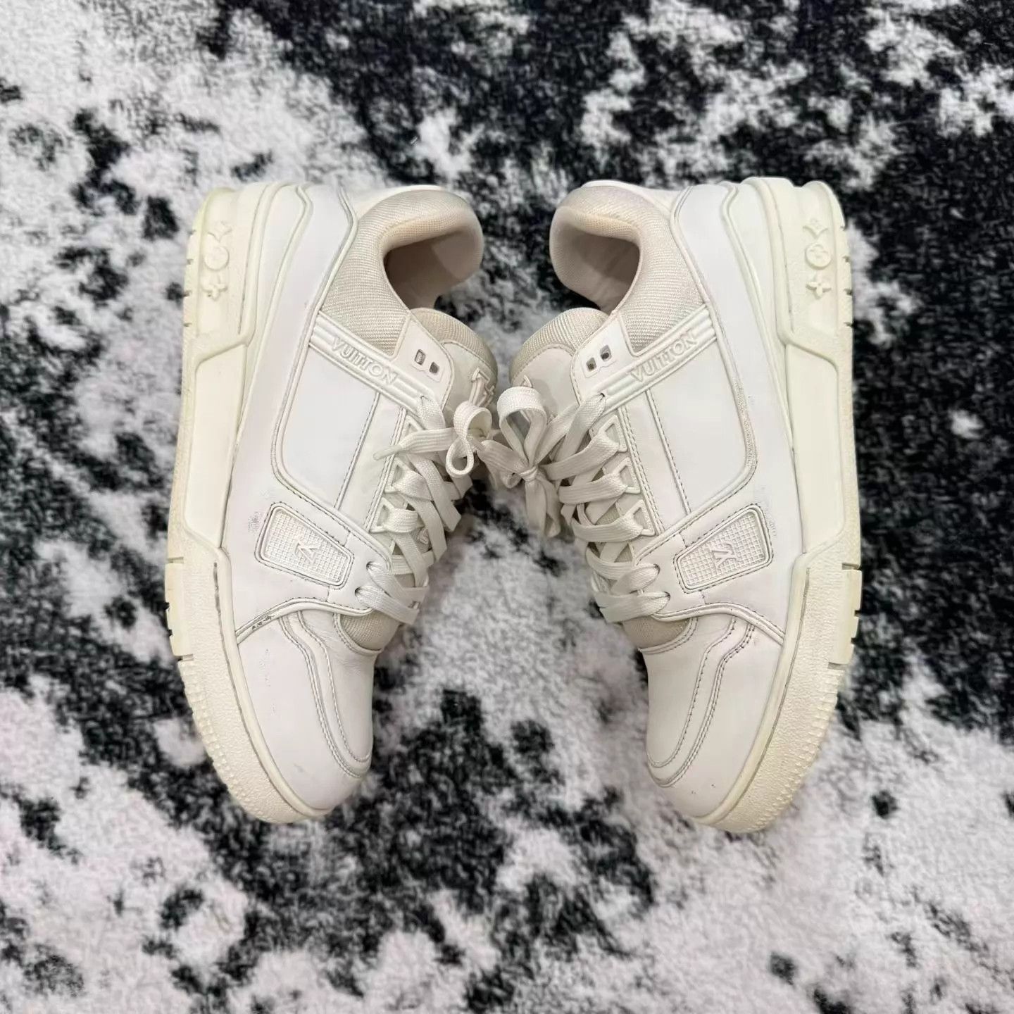 Louis Vuitton LV Trainer White Sneaker 40 95 New Size US 7 / EU 40 - 4 Thumbnail