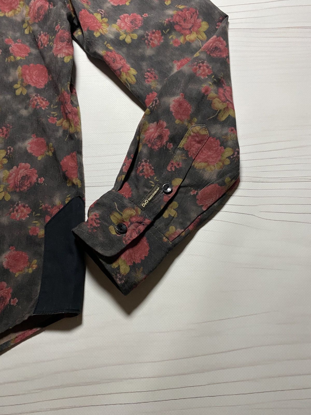 Dolce & Gabbana × Vintage Vintage Dolce & Gabbana floral y2k button up shirt Size M / US 6-8 / IT 42-44 - 11 Thumbnail