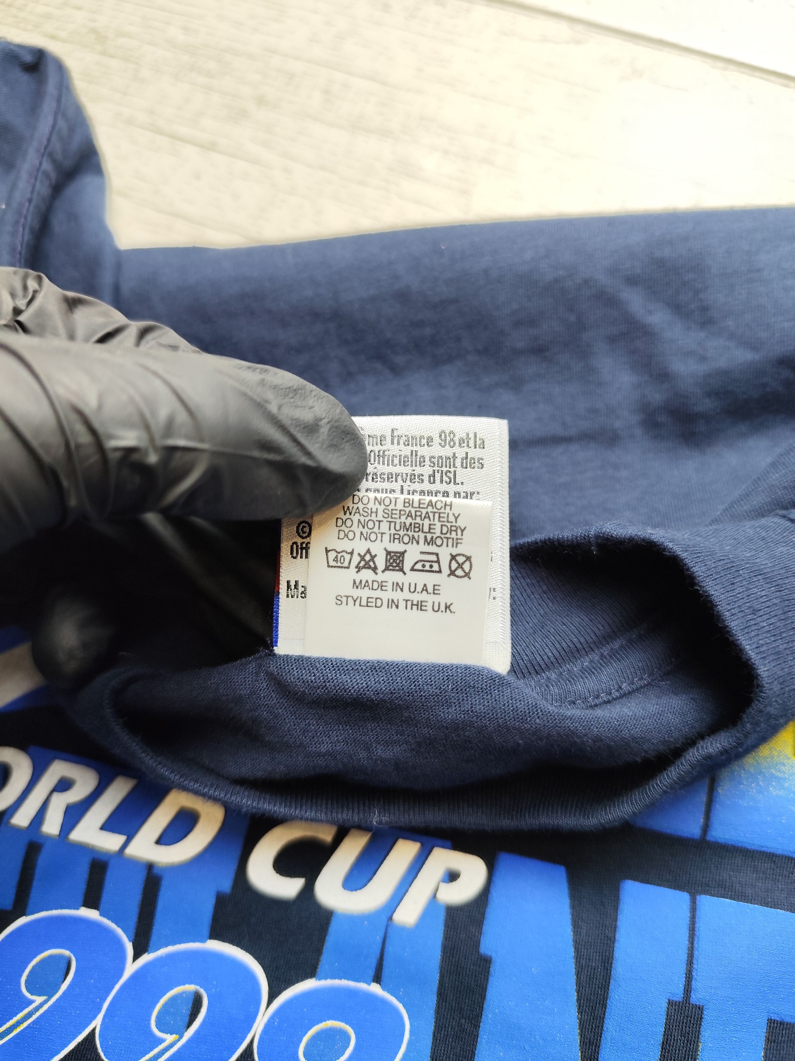 Vintage Vintage 1998 France World Cup Scotland Team t shirt Size US L / EU 52-54 / 3 - 6 Thumbnail