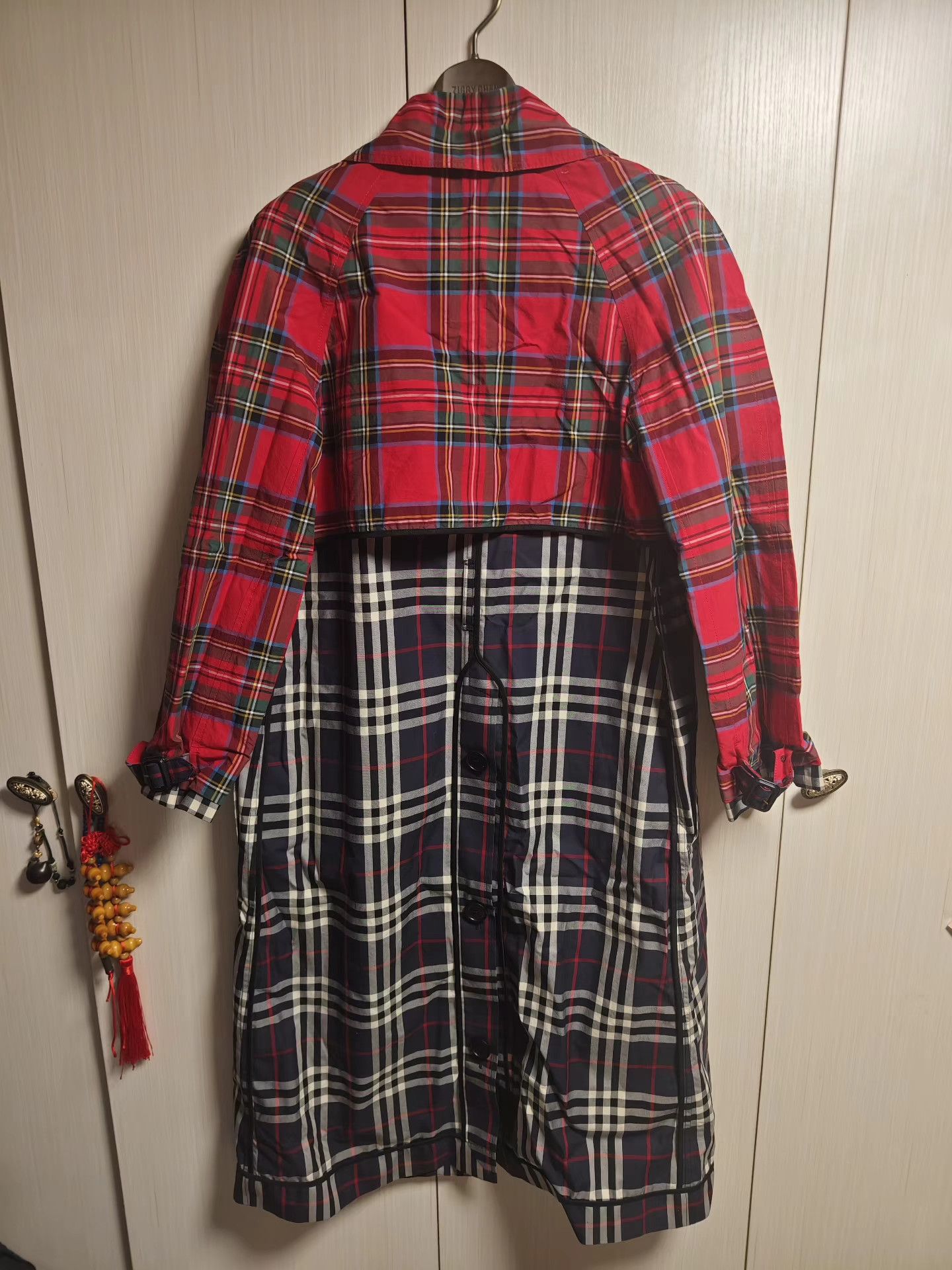 Burberry Burberry Paneled Structured Red & Blue Check Trench Coat Size US XS / EU 42 / 0 - 2 Thumbnail