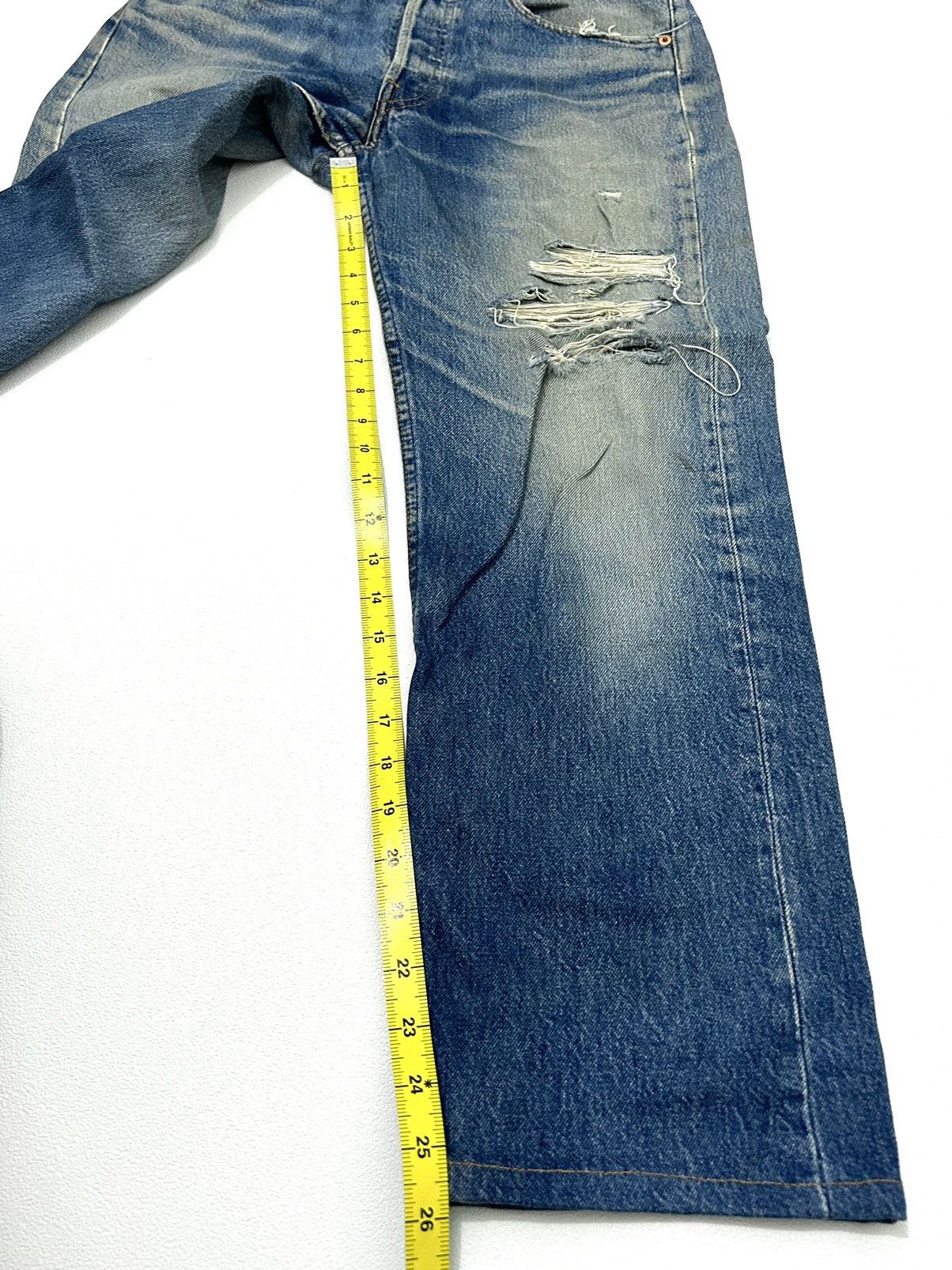 Levi's × Levi's Vintage Clothing Vintage Levis 501 xx Button 522 Distressed Jeans Size US 31 - 22 Thumbnail