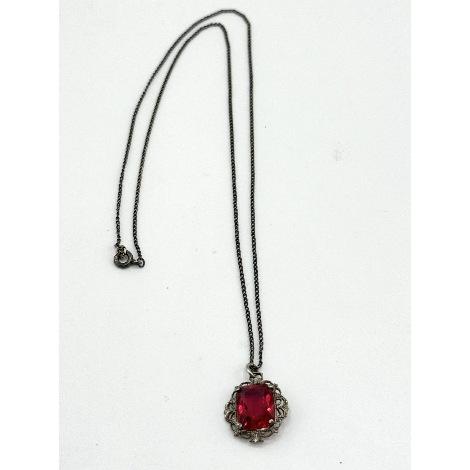 Vintage Estate art deco pink glass charm pendant necklace Size ONE SIZE - 1 Thumbnail