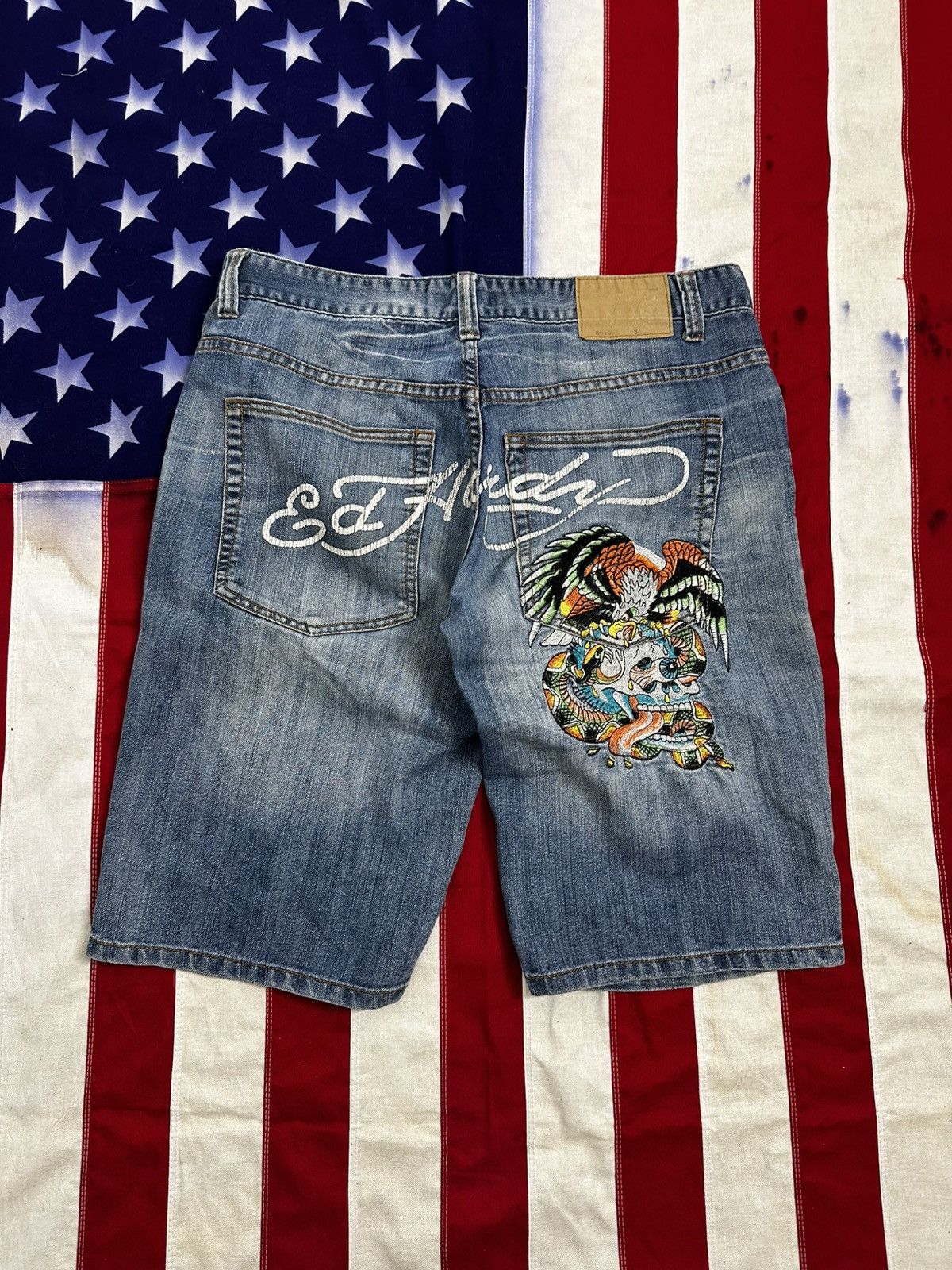 Ed Hardy Ed Hardy Denim Shorts with Bold Embroidery Size US 34 / EU 50 - 2 Thumbnail