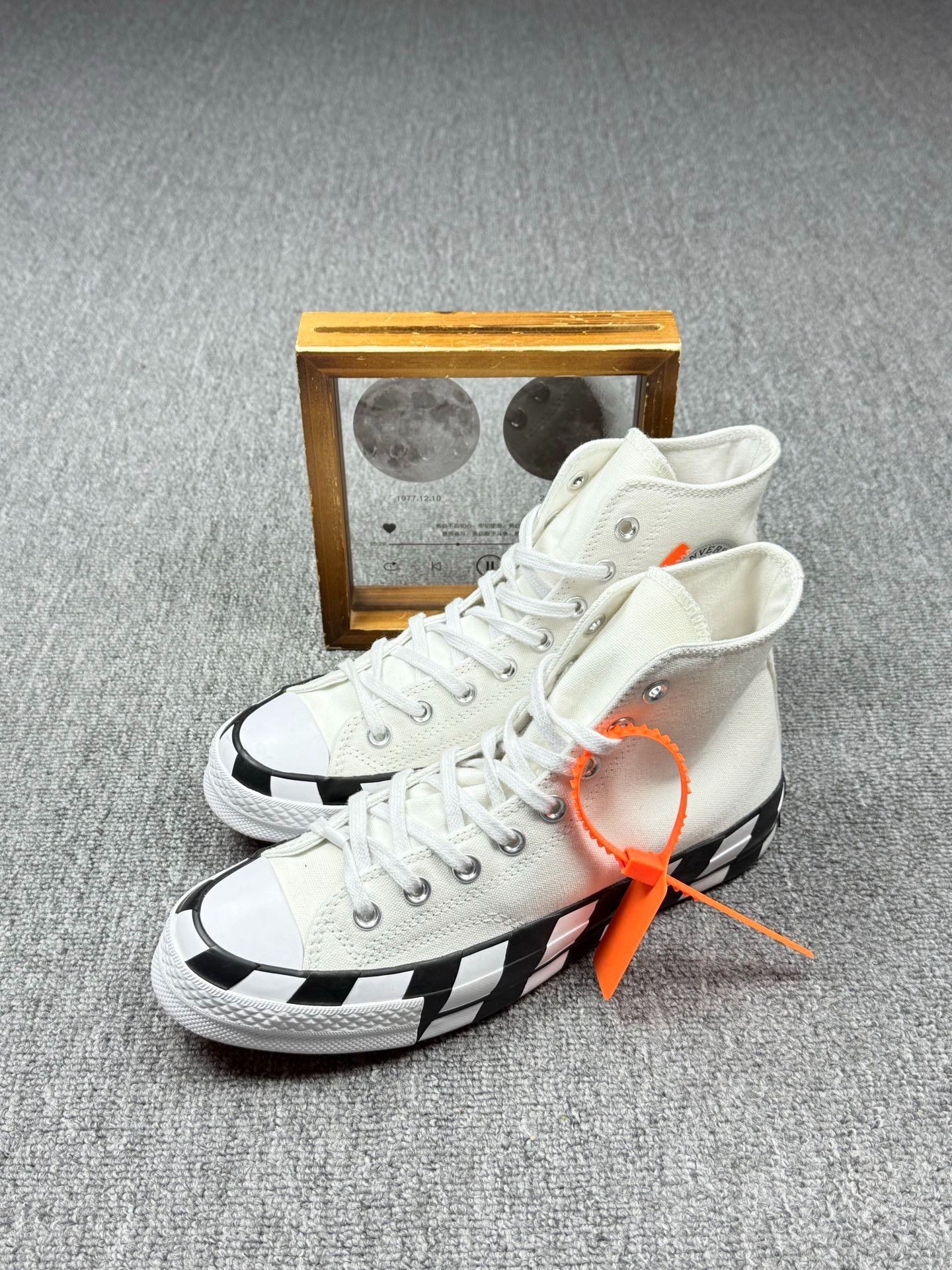 Converse Converse Black Lowtop Sneakers 8 Men Size US 8 / EU 41 - 1 Thumbnail