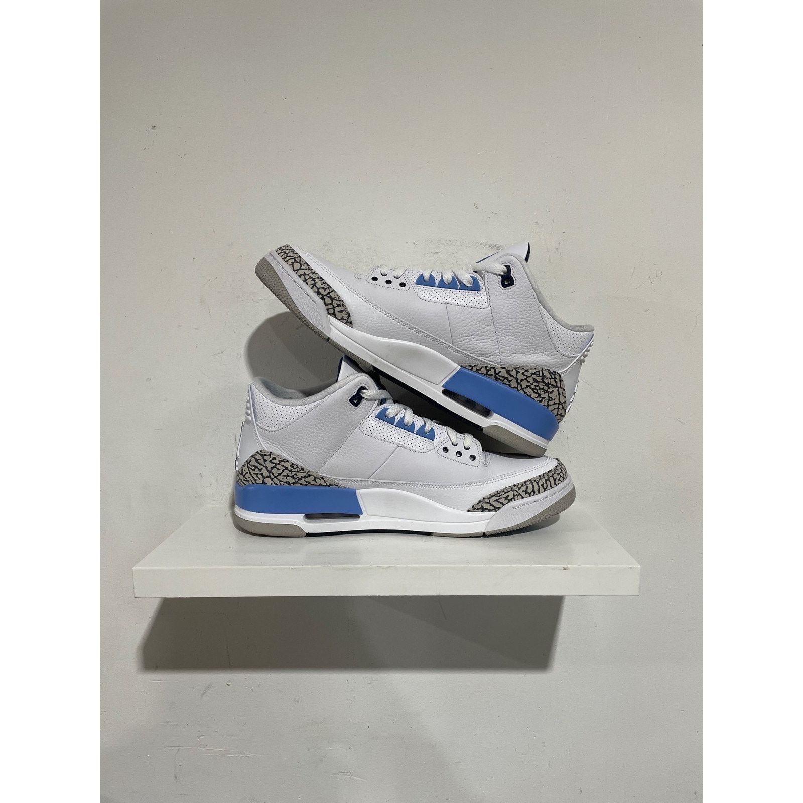 Nike NIKE JORDAN 3 UNC 2020 SIZE 13 PREOWNED Size US 13 / EU 46 - 2 Thumbnail