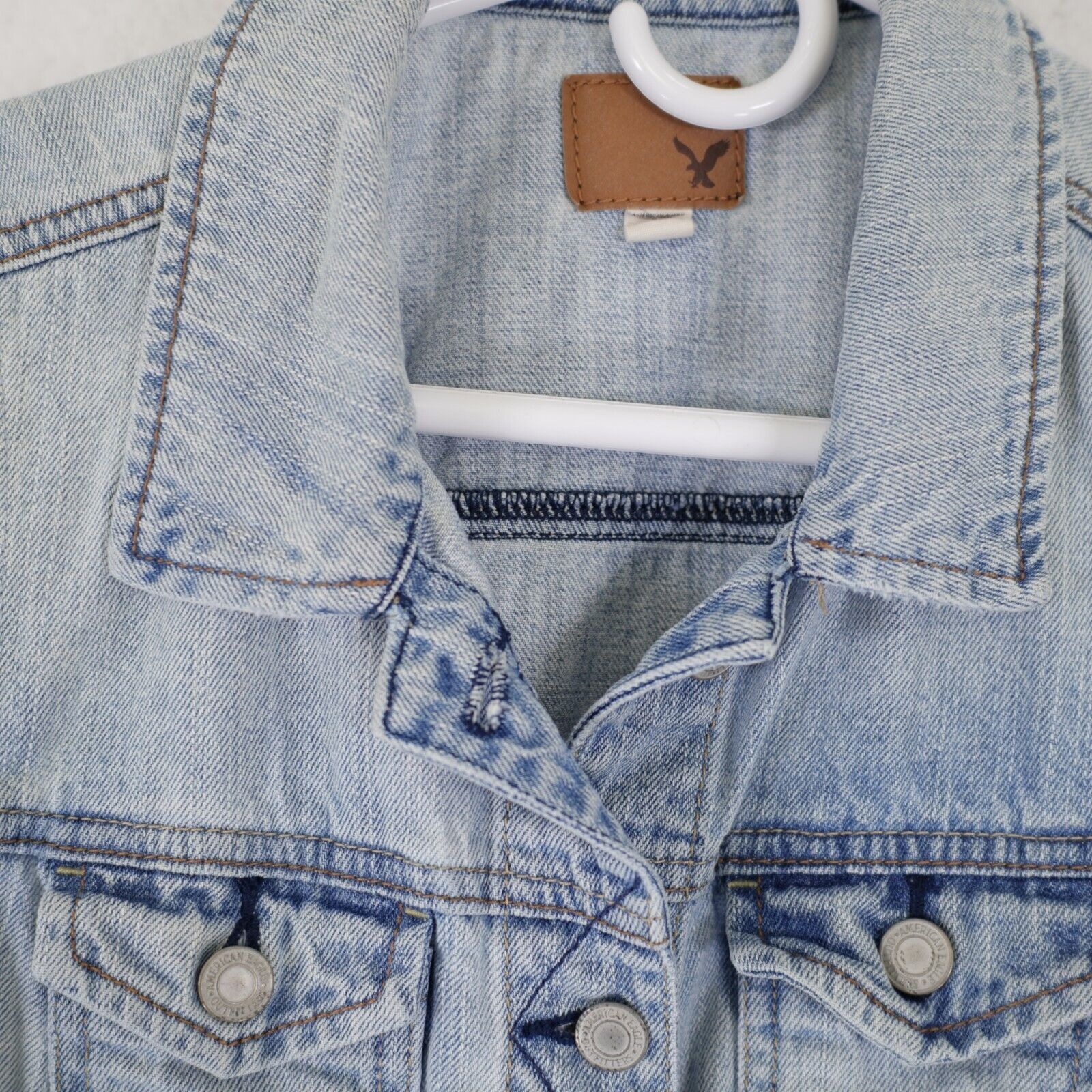 American Eagle Outfitters American Eagle Medium Light Blue Denim Jean Jacket Sleeveles Size M / US 6-8 / IT 42-44 - 3 Thumbnail