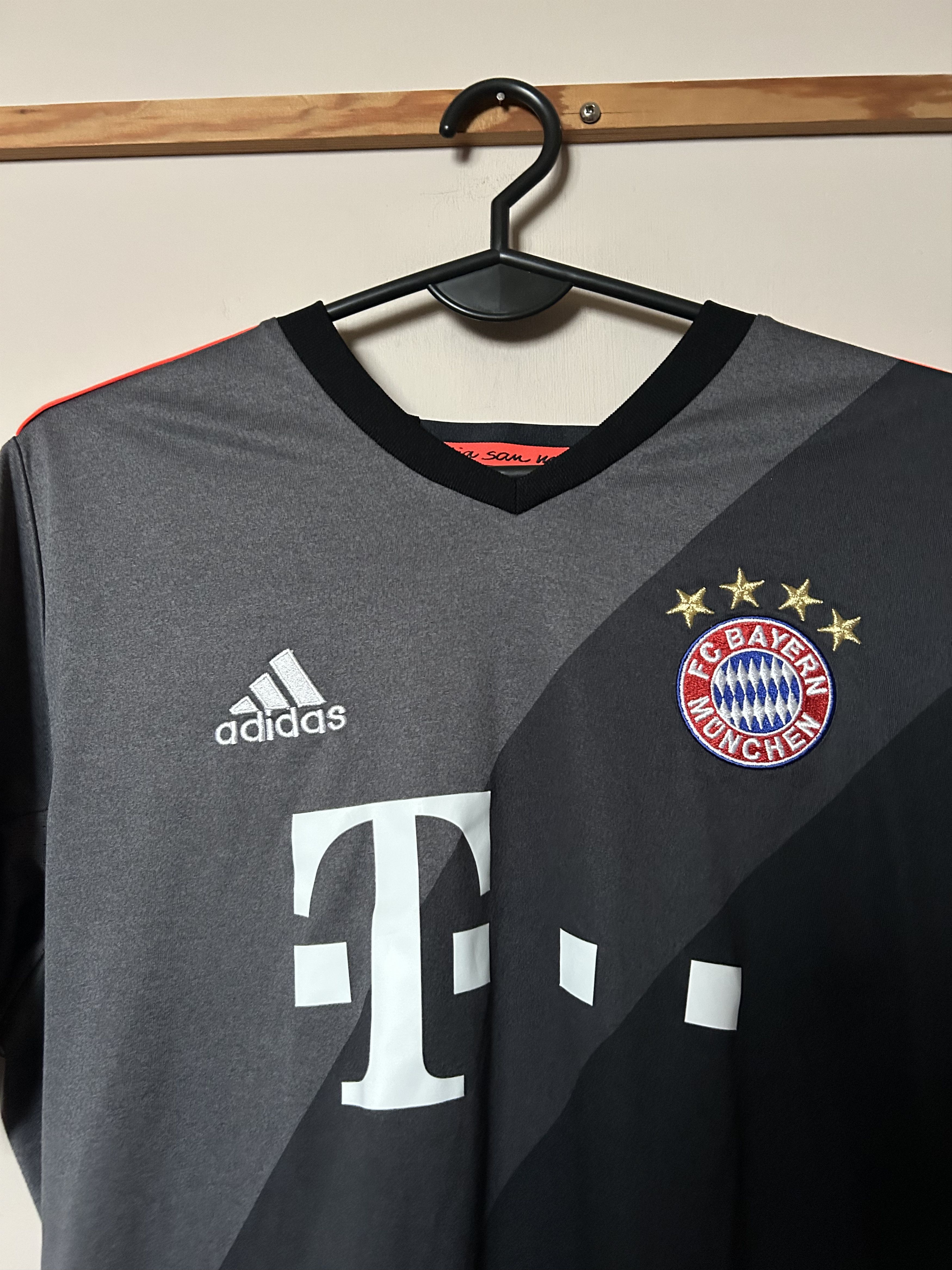 Adidas Shirt BAYERN MUNICH F.C. 2016 - 2017 - Adidas - M - UNIQUE Size US M / EU 48-50 / 2 - 3 Thumbnail