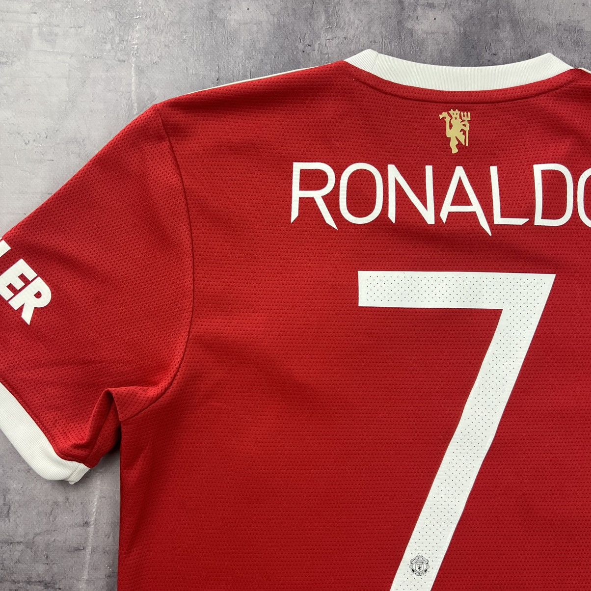 Other Rare! Ronaldo 7 Adidas Manchester United Soccer Jersey Size US S / EU 44-46 / 1 - 15 Thumbnail
