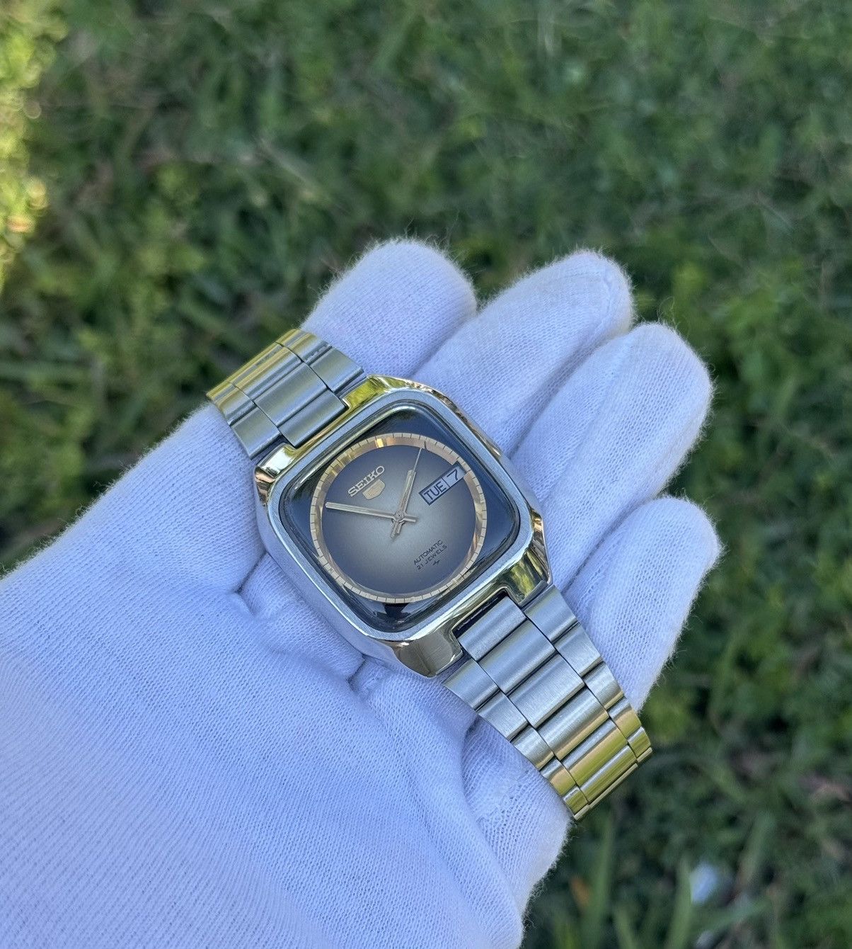 Seiko Vintage Seiko 5 Automatic Watch: smoke-grey Dial, mens watch Size 36 - 10 Thumbnail