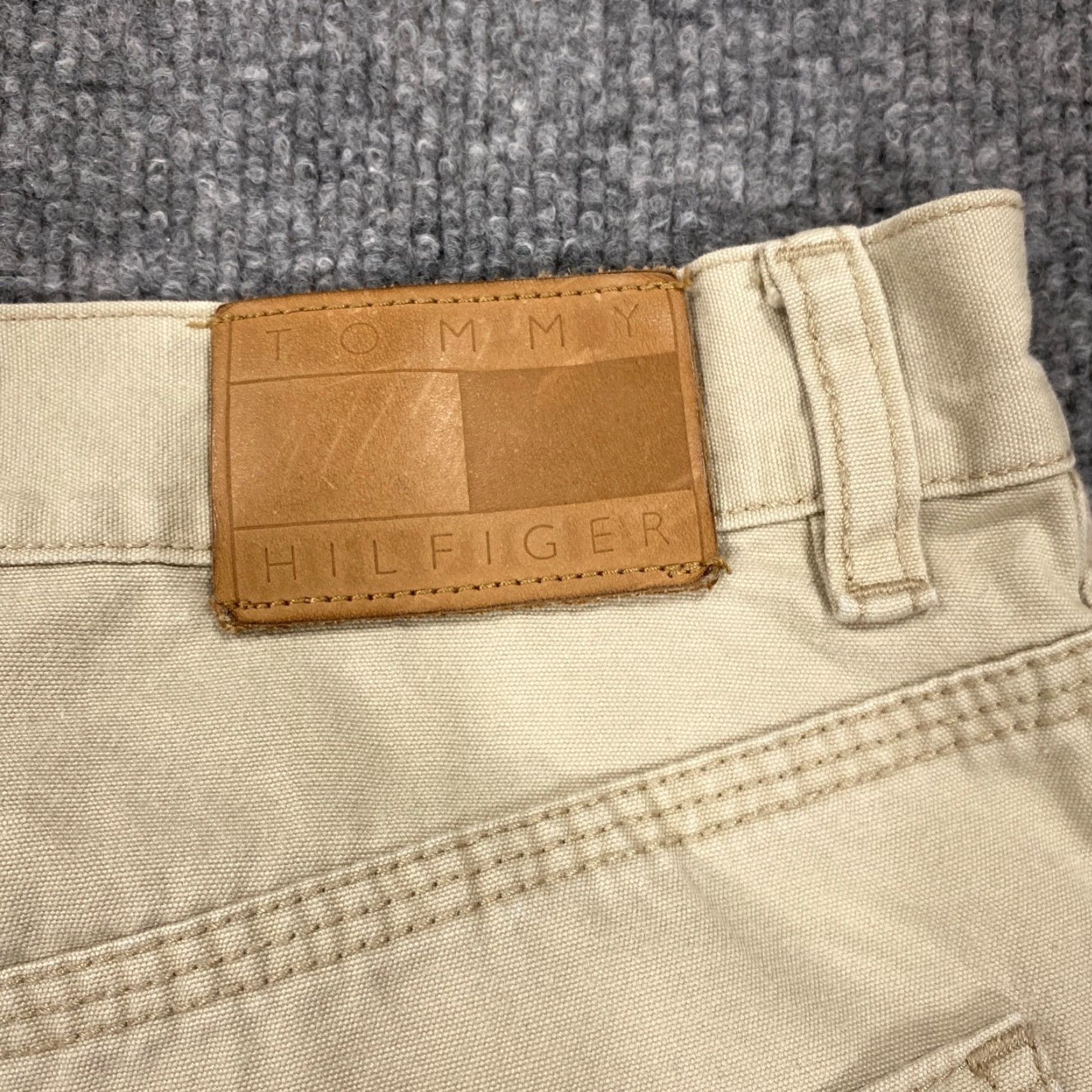 Tommy Hilfiger VINTAGE Tommy Hilfiger Carpenter Pants Womens 14 Khaki Tan Wide Leg Utility Workwear Size 36" / US 14 / IT 50 - 3 Thumbnail