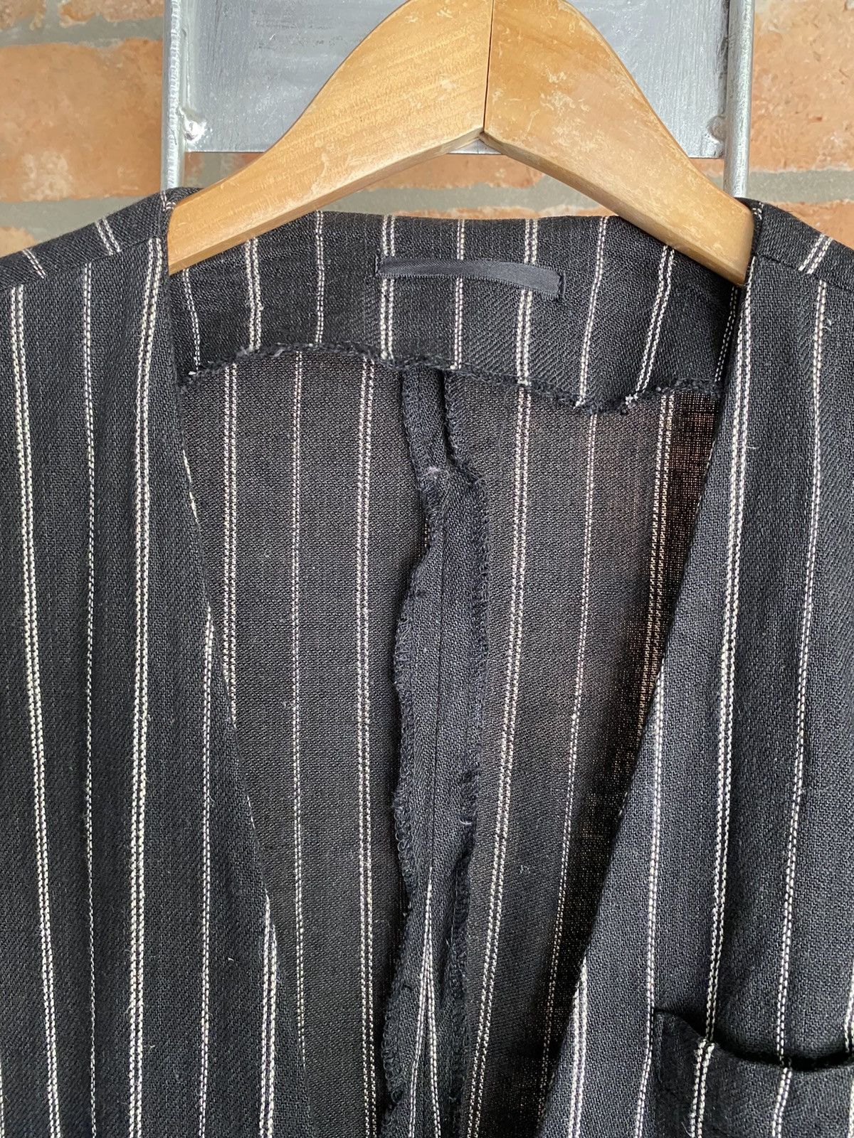Japanese Brand Pinstripe V-neck Blazer Size XS / US 0-2 / IT 36-38 - 3 Thumbnail