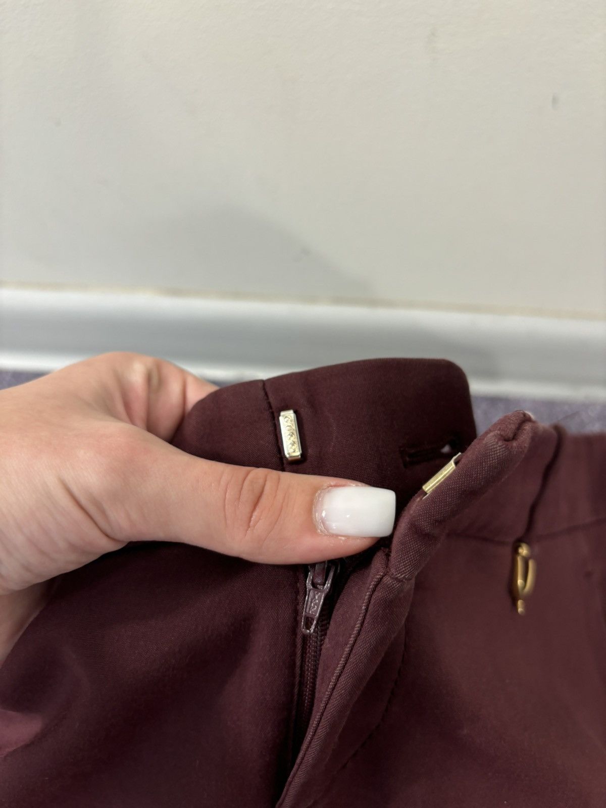 Gucci Gucci Women’s Vintage Slim Fit Burgundy Luxury Pants Size 28" / US 6 / IT 42 - 11 Thumbnail