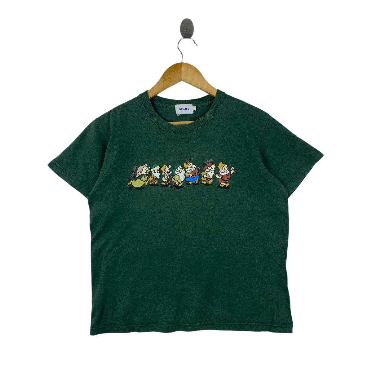 Disney Disney x Beams Seven Dwarfs Graphic Tee Green Size S Size US S / EU 44-46 / 1 - 1 Thumbnail