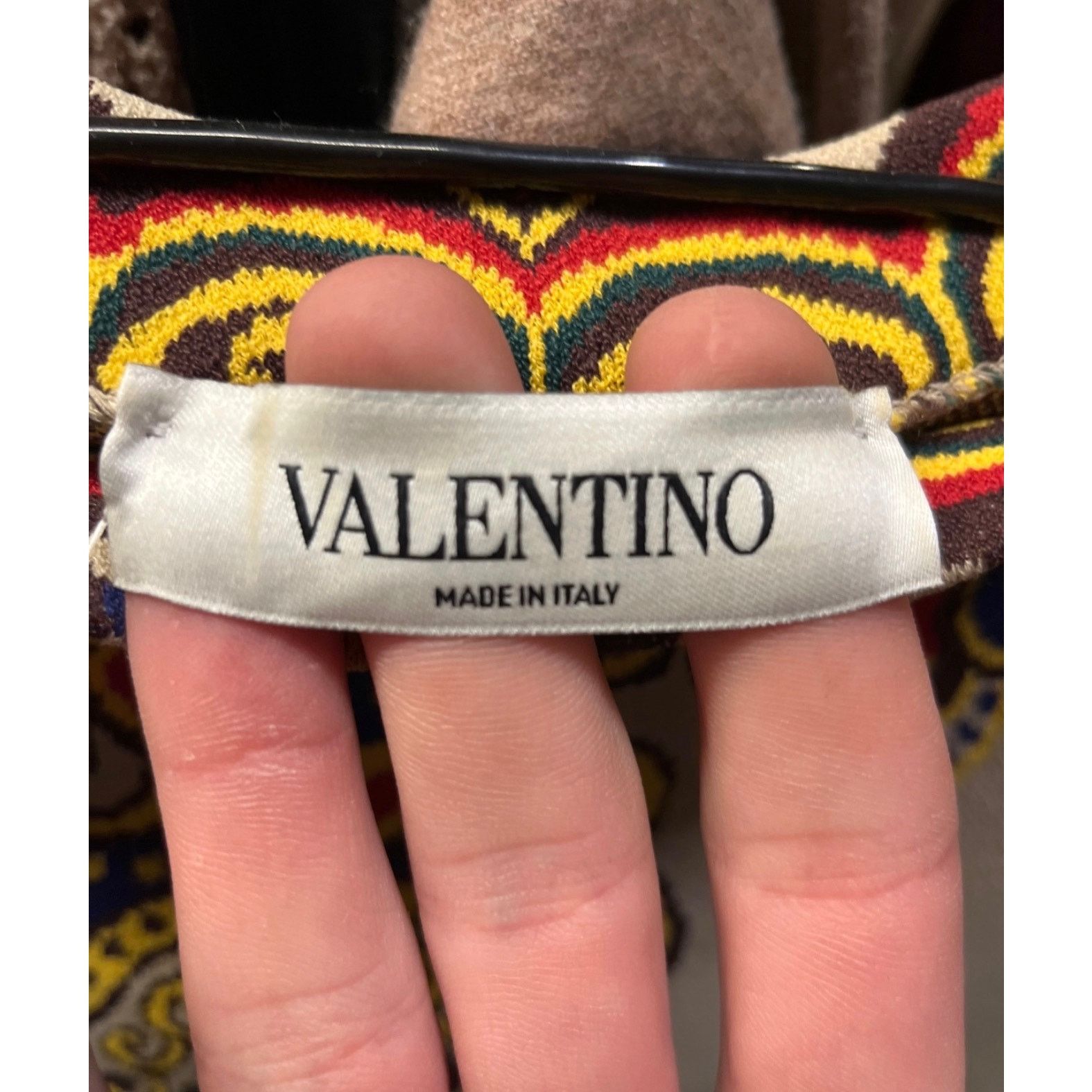 Valentino NWOT Valentino Beige Printed Fitted Dress Sz M Size M / US 6-8 / IT 42-44 - 5 Thumbnail
