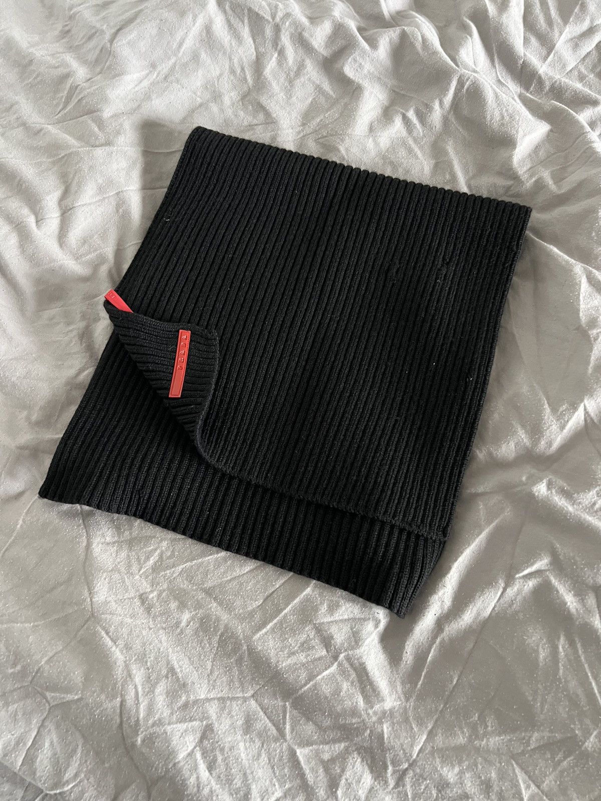 Prada × Vintage Prada Vintage Red Tab Scarf Luxury Hype Size ONE SIZE - 3 Thumbnail
