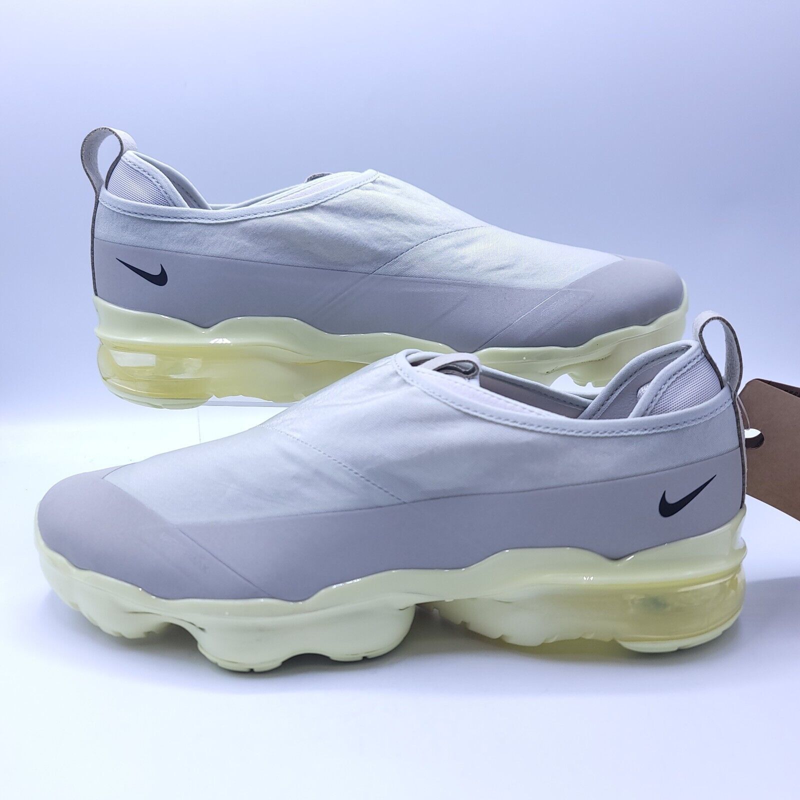 Nike Nike Air Vapormax Moc Roam Shoe Men Size 9.5 DZ7273-100 Gray Size US 9.5 / EU 42-43 - 5 Thumbnail